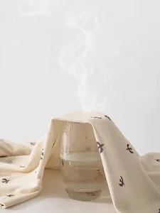 Ensemble pyjama bébé fille respirant en coton avec motif oiseaux et col en dentelle