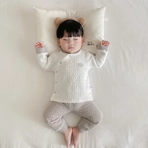 Baby quilted thermal set with high-waist pants in soft cream cotton for autumn and winter