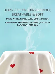 Barboteuse bébé en coton avec cœurs rouges et tissu respirant en coton à fibres longues