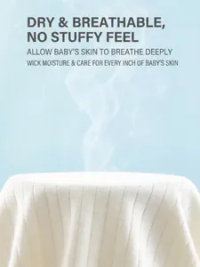 Body bébé en coton respirant à texture côtelée montrant une grande aération et confort