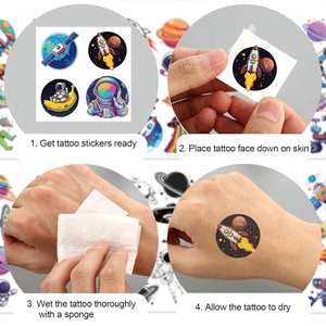 Tatouages temporaires étanches thème espace pour enfants avec astronautes et fusées