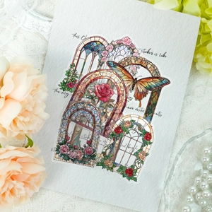 Détail d'autocollants floraux vintage avec motifs de roses et papillons vitrail