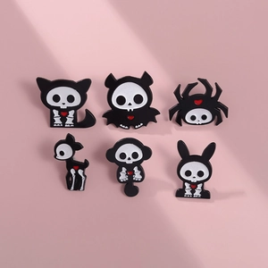 Lot de 6 broches animaux squelettes punk gothiques en émail noir et blanc avec cœur rouge