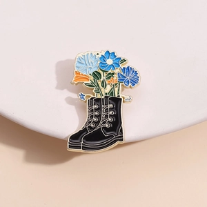 Creative Black Combat Boot With Blue Flowers Enamel Brooch Zinc Alloy Floral Lapel Pin Backpack Clothing Accessories Gift