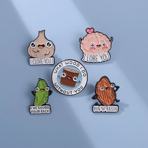 5er-Set lustige Cartoon-Emaille-Pins mit Wortspielen auf hellblauem Hintergrund