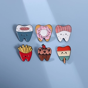 Cartoon Zähne Essen Emaille Broschen Legierung Kreative Sushi Donut Cupcake Pommes Pins Deko Schmuck Für Rucksack Kleidung