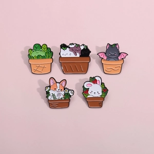 Lot de pins en émail animaux mignons avec chat grenouille et corgi sur fond rose tendre