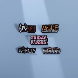 Broches en Émail en Alliage de Zinc Thème Vendredi Drôle Épinglette Lettre Humour pour Décoration de Vêtements Sac à Dos Bijoux de Dessins Animés Cadeau Unisexe