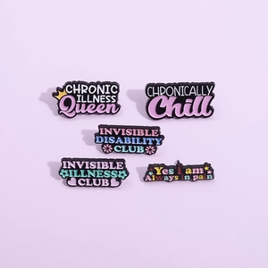 Set mit 5 Emaille-Pins für chronische Krankheiten mit motivierenden Sprüchen in Englisch