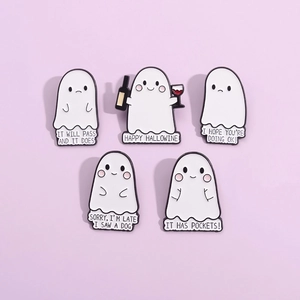 Set mit fünf niedlichen Cartoon-Geist-Emaille-Pins für Halloween-Accessoire-Deko