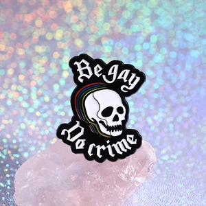 Broche en Émail Crâne Arc-en-Ciel Be Gay Do Crime Alliage de Zinc Badge Gothique pour Sac à Dos Vêtements LGBTQ Pride
