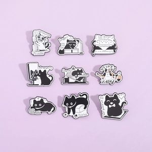 Simpatica Spilla in Smalto a Forma di Gatto per Donna Bambini Spille Divertenti in Lega Animale Bianco Nero per Zaino