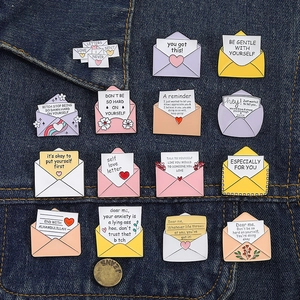 Pin's en Émail Enveloppe Citations Positives Motivationnelles Lettre d'Amour Broche en Métal Décoration de Vêtement Cadeau