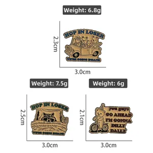 Detailed size chart for cartoon raccoon and bear enamel pins with weights and dimensions