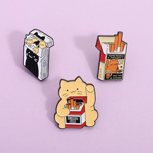 Creative Cartoon Cat Cigarette Box Enamel Brooch Cute Funny Cat Lover Lapel Pin Alloy Enamel Badge Fashion Accessories