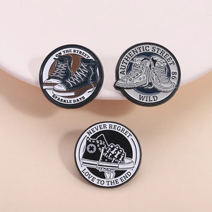 Vintage Zinc Alloy Round Sneaker Brooches Retro Canvas Shoe Enamel Pins Street Style Slogan Badges For Clothes Backpacks