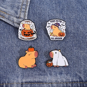 Set di 4 spille in smalto capibara di Halloween con zucca e fantasma su tessuto denim