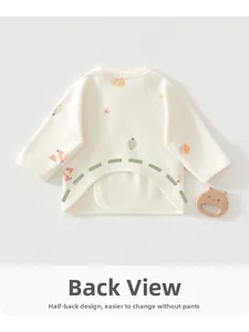 Vue arrière détaillée d'une brassière bébé en coton doux avec imprimés animés