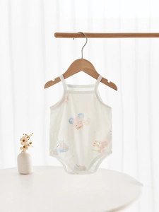 Body bébé sans manches en coton blanc avec motifs de tracteurs pour l'été