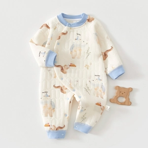 Détails de la barboteuse matelassée pour bébé avec imprimé ours polaire et pressions