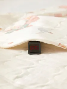 Barboteuse bébé rembourrée blanche matelassée avec test de sécurité sans formaldéhyde