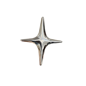 Polierte silberne vierzackige Stern-Metallbrosche für Anzüge mit modernem Design