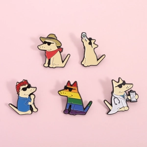 Ensemble de cinq épingles en émail de chiens de dessin animé aux tenues variées sur fond rose