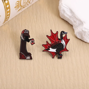 Broches en émail rigolotes bernache du Canada avec feuille d'érable et drapeau