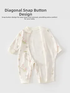 Détails de barboteuse nouveau-né en coton à manches longues avec motifs de lapins