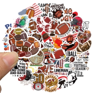 Gros plan de stickers rugby américain aux thèmes sportifs pour décoration DIY créative