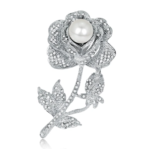 Elegante Spilla a Forma di Rosa Con Grande Perla Artificial Lega Strass Cristallo Pin per Donna Matrimonio Festa Gioielli Regalo