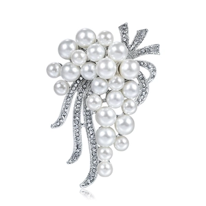 Elegant Alloy Imitation Artificial Pearl Grape Brooch For Women Rhinestone Inlaid Floral Jewelry For Wedding Party Clothes Decoration