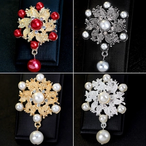 Broche de Aleación Vintage Forma Flor Copo de Nieve Con Colgante Perla Artificial Strass para Mujer Boda Banquete Joyería Regalo