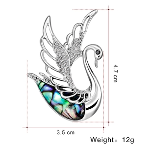 Élégante broche cygne en argent avec nacre d'abalone et cristaux blancs, 4,7cm x 3,5cm