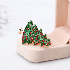 Grüne Weihnachtsbaum-Brosche mit roten Strasssteinen und Gold-Finish für Weihnachtsgeschenke
