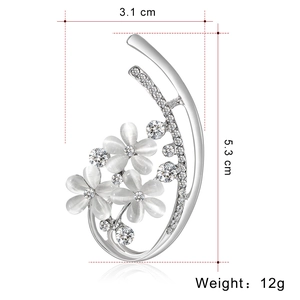 Broche fleur en œil de chat et cristaux en alliage argenté, 5,3 cm x 3,1 cm