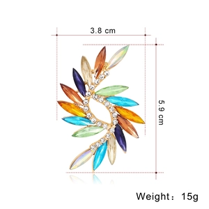 Broche fleur rotative avec strass multicolores et base dorée, taille 3,8 x 5,9 cm