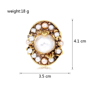 Baroque retro pearl brooch with rhinestones for suits, size 4.1cm by 3.5cm and 18g weight