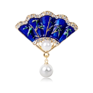 Vintage Chinese Style Enamel Fan Brooch With Bamboo Pattern Rhinestones And Faux Artificial Pearl Dangle For Women Accessories