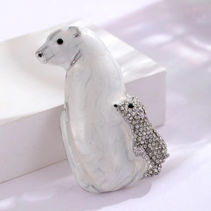 Broche ours polaire en émail avec strass pour décoration de cardigan de femme
