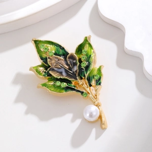 Elegant Alloy Leaf Brooch With Enamel Rhinestone And Faux Artificial Pearl Vintage Floral Breastpin For Women Wedding Party Jewelry