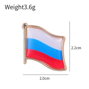 Vue détaillée de la broche émaillée drapeau russe avec dimensions 2,0 cm et 2,2 cm