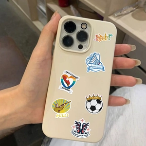 Waterdichte sportstickers 2024 op telefoonhoesje met badminton- en voetbalthema's