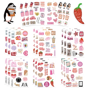 Dettaglio del set di adesivi Bookish per scrapbooking fai-da-te con temi Romance Reader