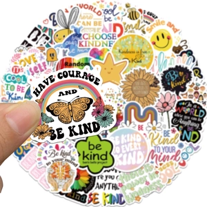 Lot de 50 autocollants Be Kind inspirants avec papillons pour décorer gourde et ordinateur