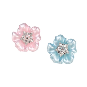 Broche fleur élégante rose et bleu avec fini perlé et cristaux étincelants