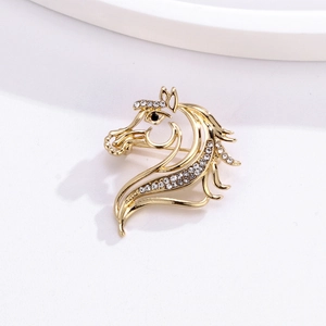 Retro golden horse head brooch with sparkling rhinestones for men suits and tuxedos