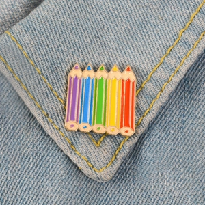 Épinglette en Émail de Crayon Arc-en-Ciel Créative Broche de Papeterie de Dessin Animé en Alliage pour Vêtements Sac à Dos Unisexe