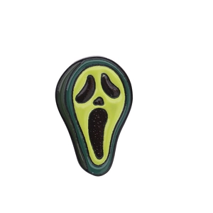 Détail de l'épingle Scream Ghostface en émail jaune et alliage métallique de haute qualité