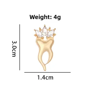 Spécifications de taille pour broche dent de dessin animé avec hauteur 3,0cm et poids 4g
